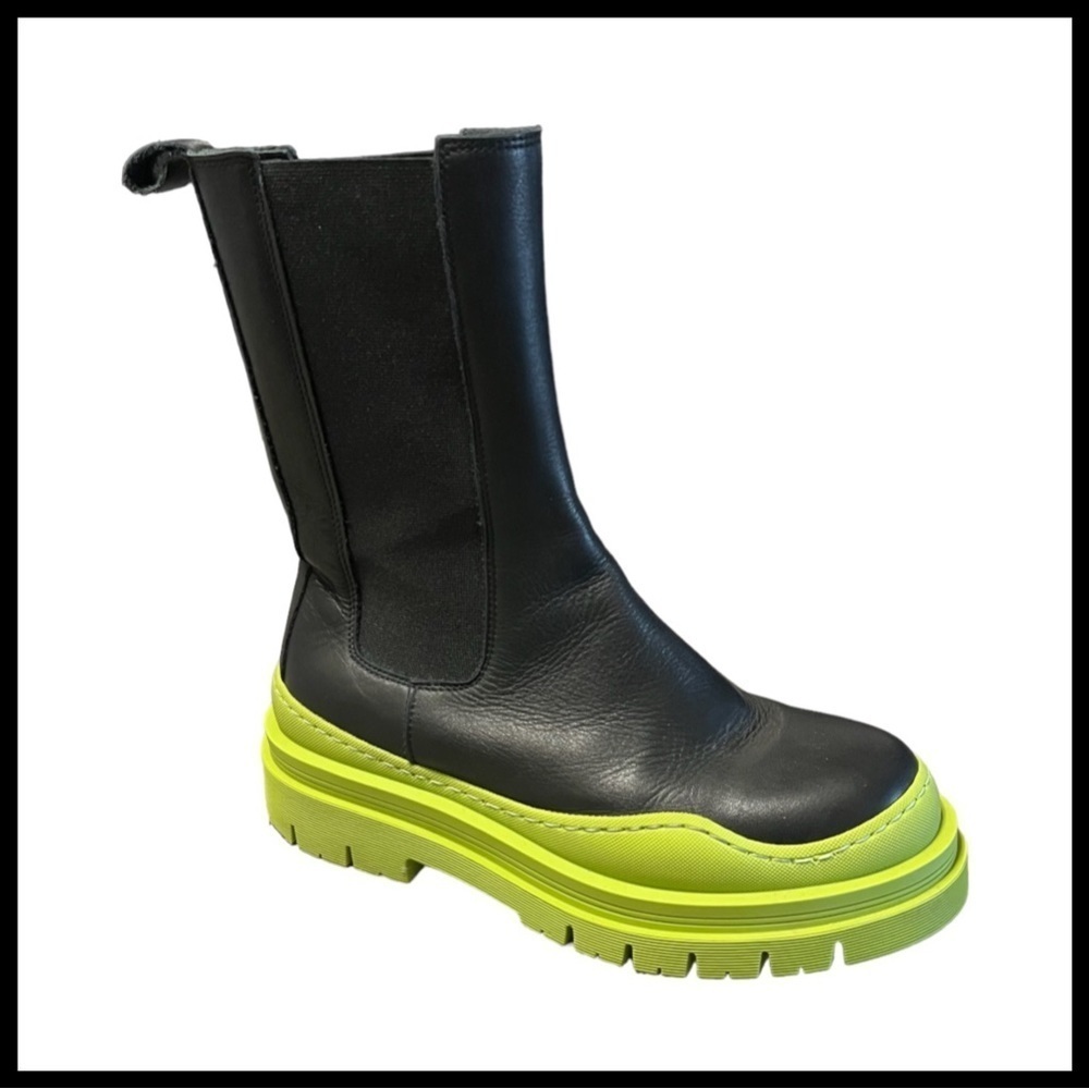 L’INTERVALLE Negano Chelsea Leather Boot